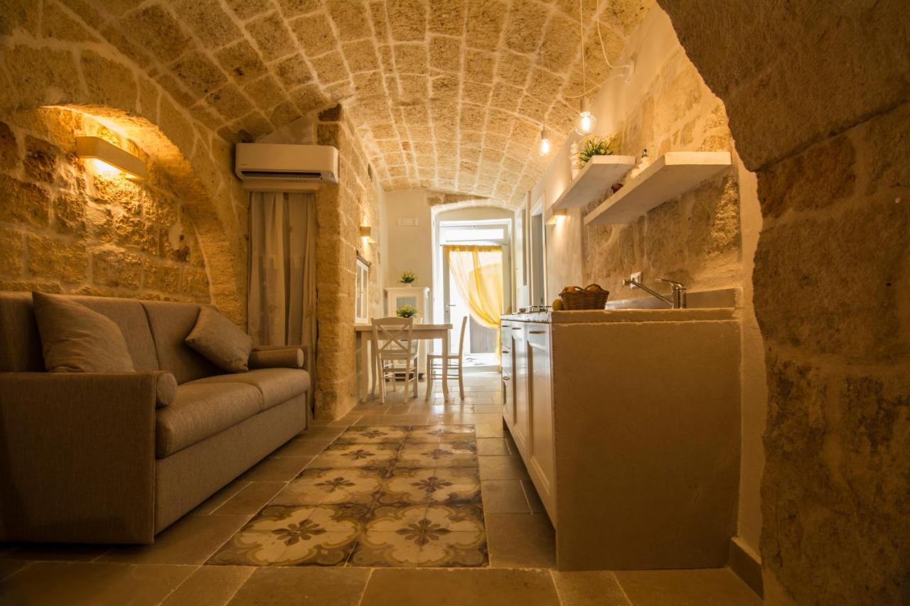 Dimore Del Borgo Antico - Il Sottano Monopoli Exterior photo